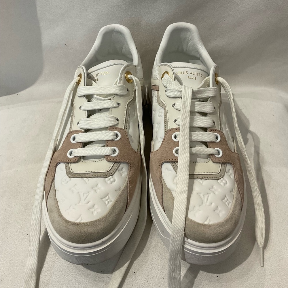 Louis Vuitton Sneakers - Picture 2 of 6